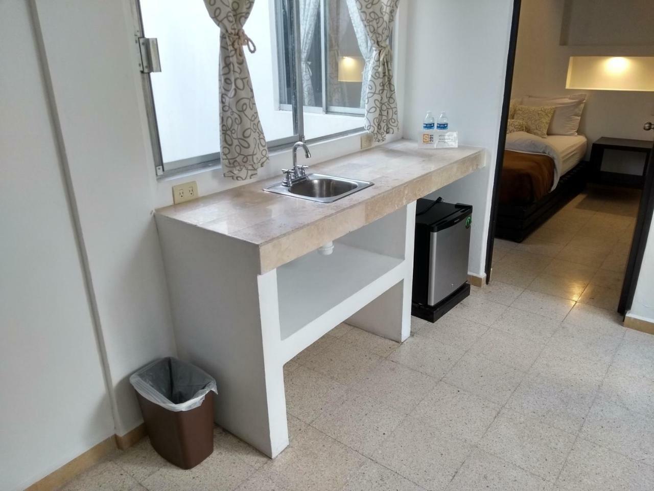Suites 201 Hotel 3*