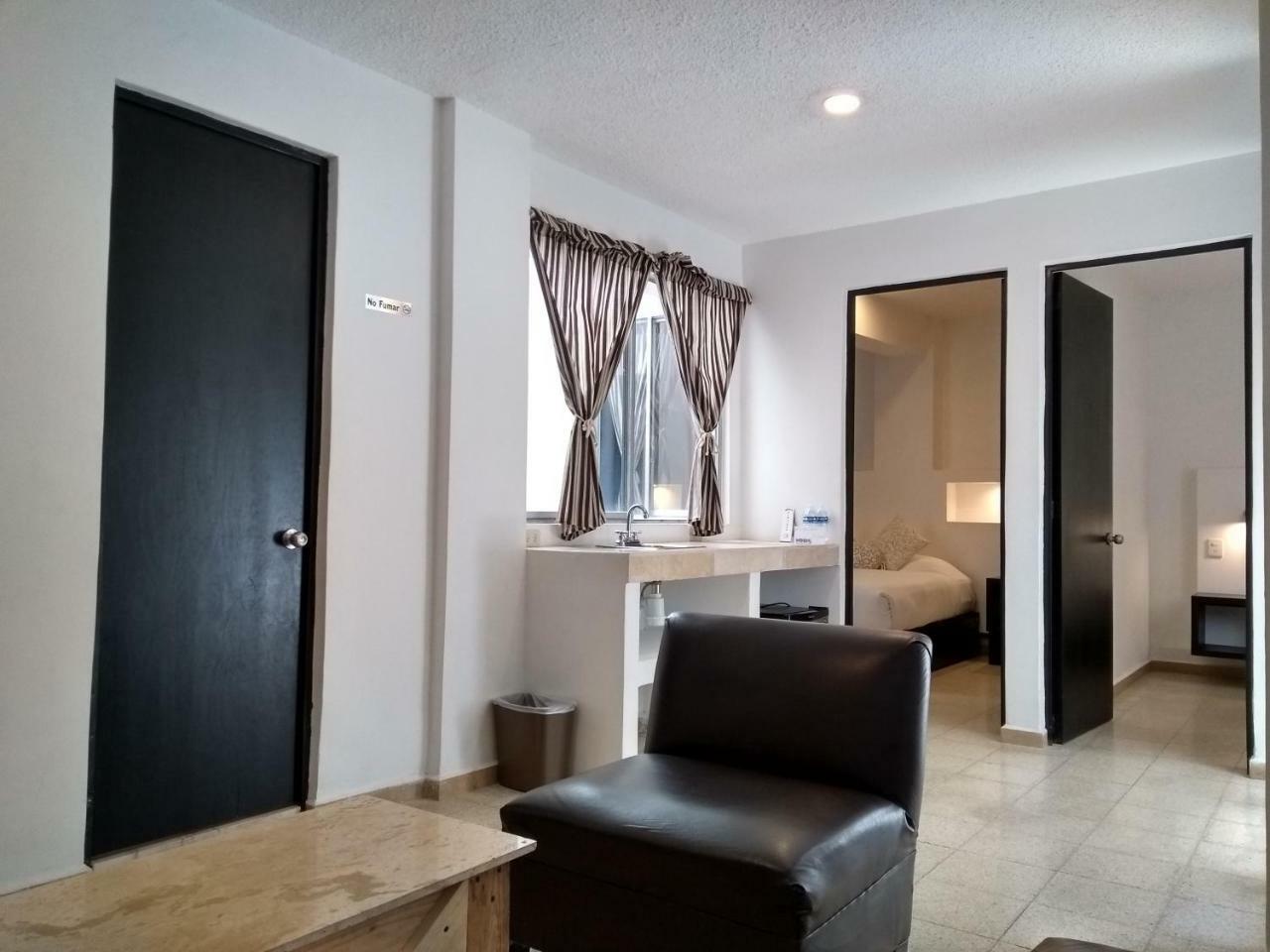 Hotel Suites 201 3*